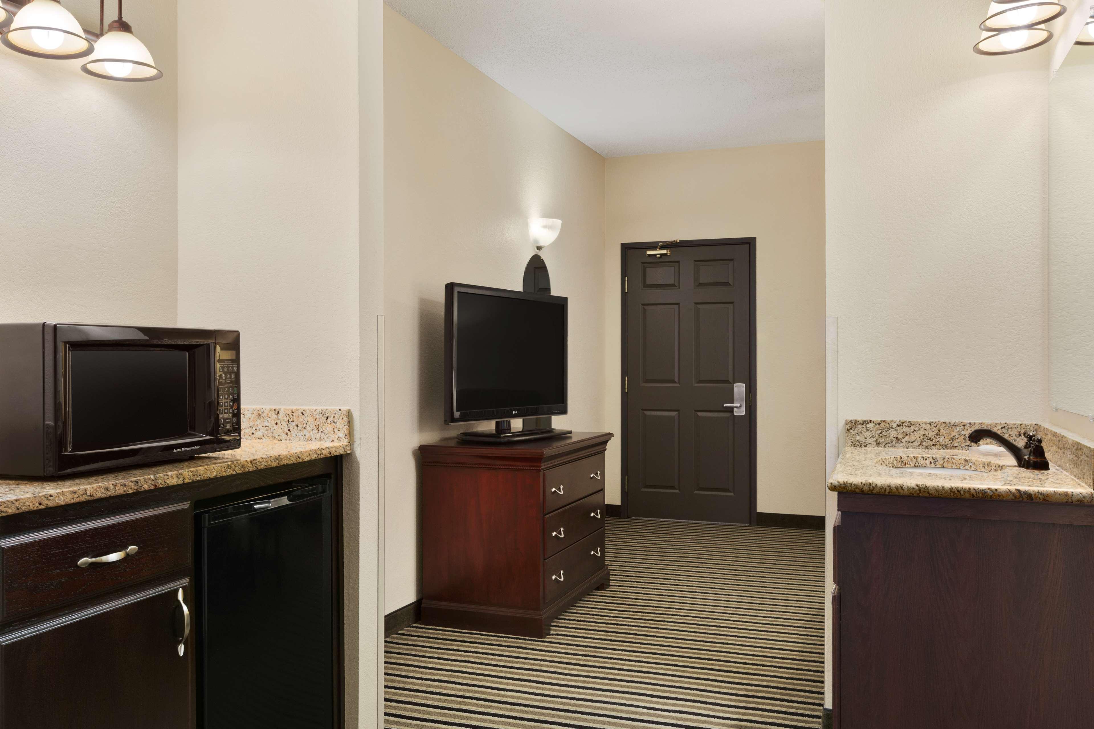 Country Inn & Suites By Radisson, Little Falls, Mn エクステリア 写真